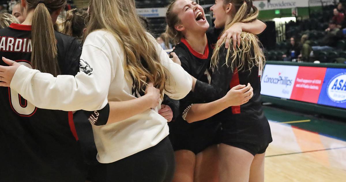 Kenai Central bests Valdez to repeat as 3A state volleyball champion