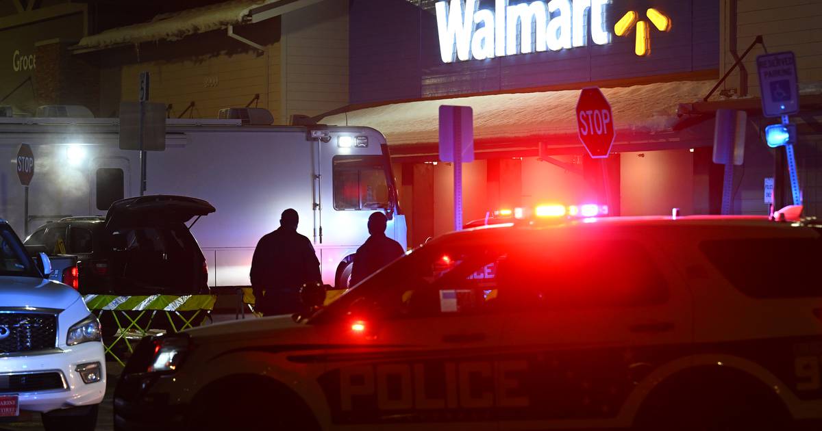 2 killed in shooting at Walmart parking lot in South Anchorage, police say