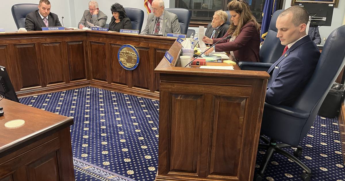 Alaska House Republicans advance education bill over strong opposition from teachers and parents