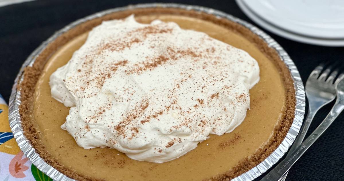 Let this pumpkin pudding pie solve all your (pie) problems.