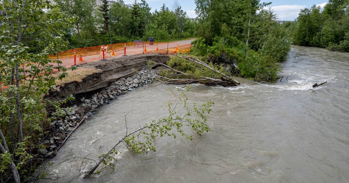 Rapid erosion triggers emergency closure of Anchorage’s Ship Creek Trail