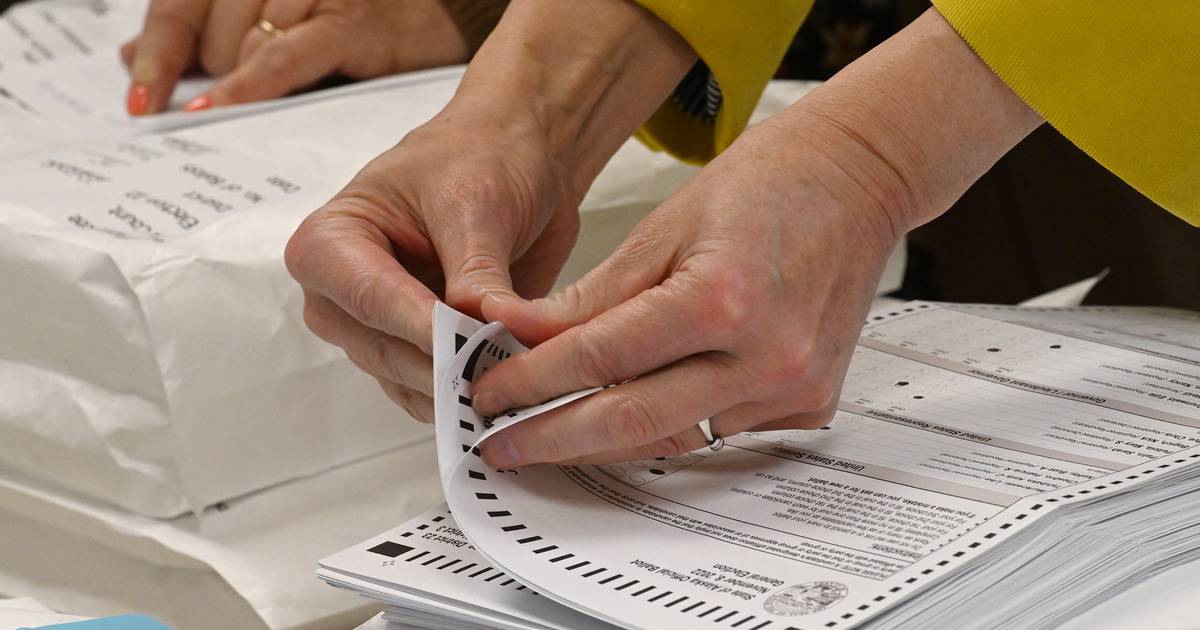 Alaska Democrats make gains from latest ballot count in key legislative races