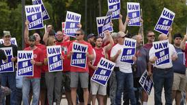 General Motors seals deal with unionized workers