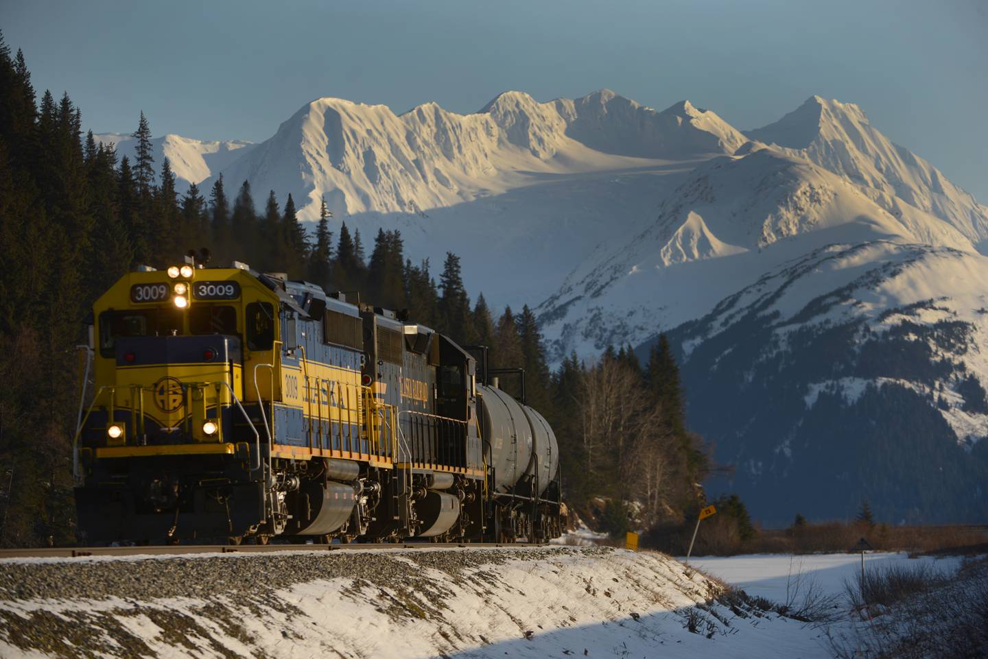 Alaska Railroad, AKRR, Railroad, Seward Highway, Turnagain Arm, Kenai Mountains