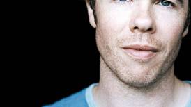 Literate songwriter Josh Ritter finds time for fans