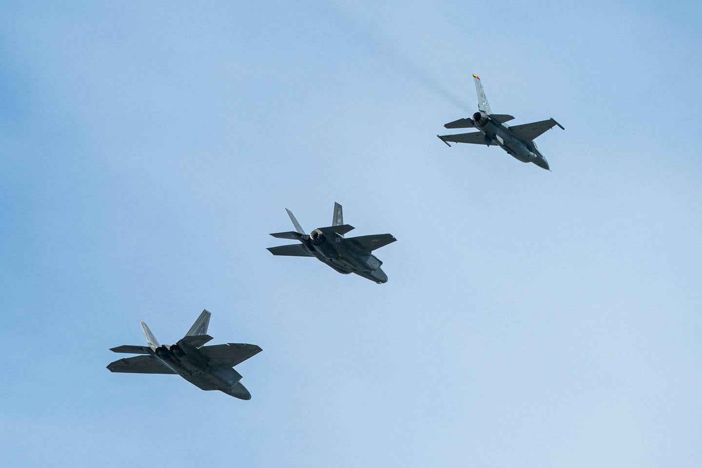 Arctic Thunder, F-16, F-22, F-35, JBER, airshow