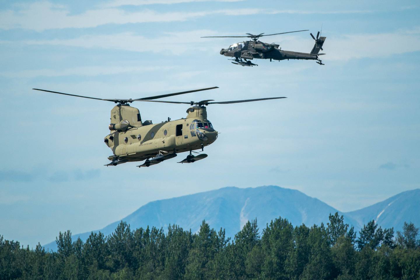 AH-64, Arctic Thunder, CH-47, JBER, airshow