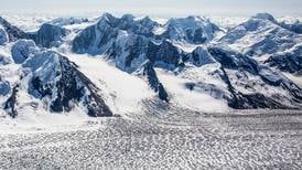 Warming Alaska, Canada glaciers send 100 gigatons of ice into ocean each year