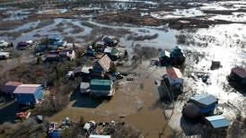 Western Alaska breakup flooding inundates Kuskokwim River communities 