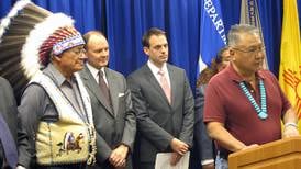 Feds to pay $940M to settle claims over tribal contracts