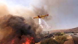 Southern California wildfire roars back to life 
