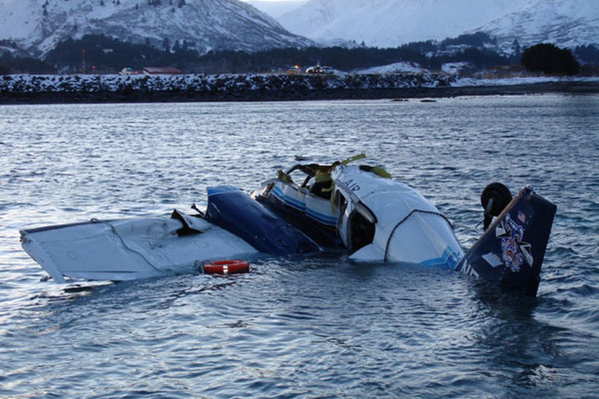 Study explores how Alaska reduced fatal plane crashes - Anchorage Daily ...
