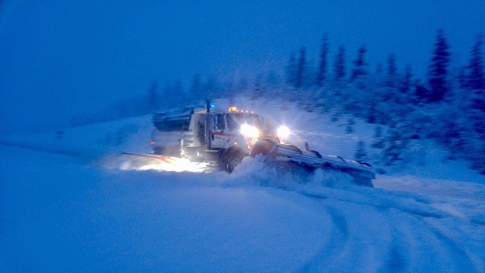 State crews plowing roads on Wednesday in Valdez. (Alaska Department of Transportation and Public Facilities)