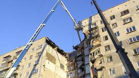At least 4 dead in collapse of Russian apartment building