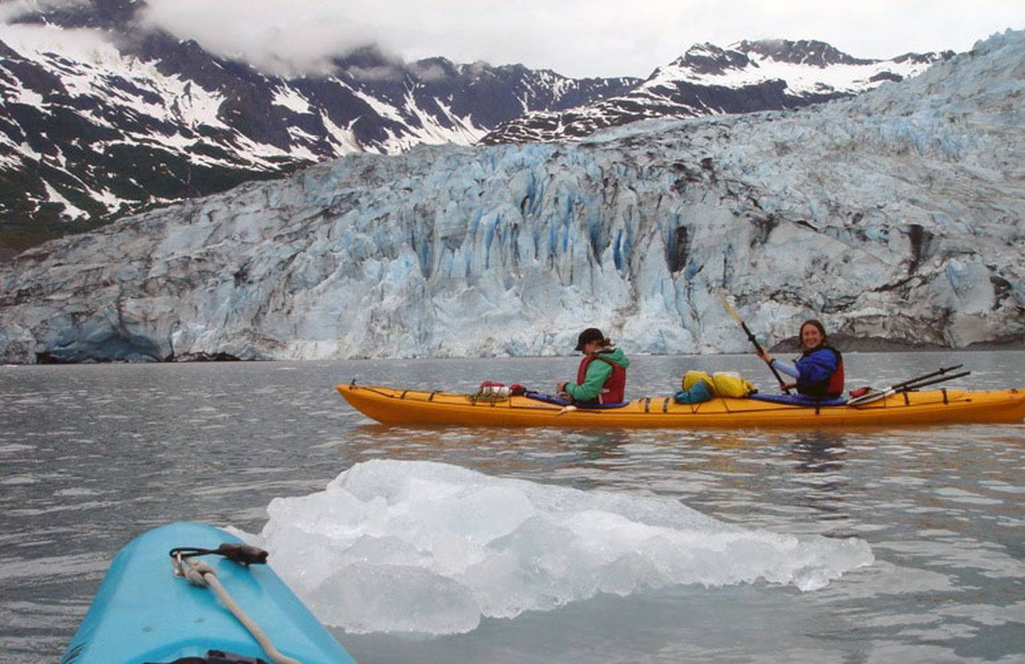 Kayaking Shoup Glacier near Valdez