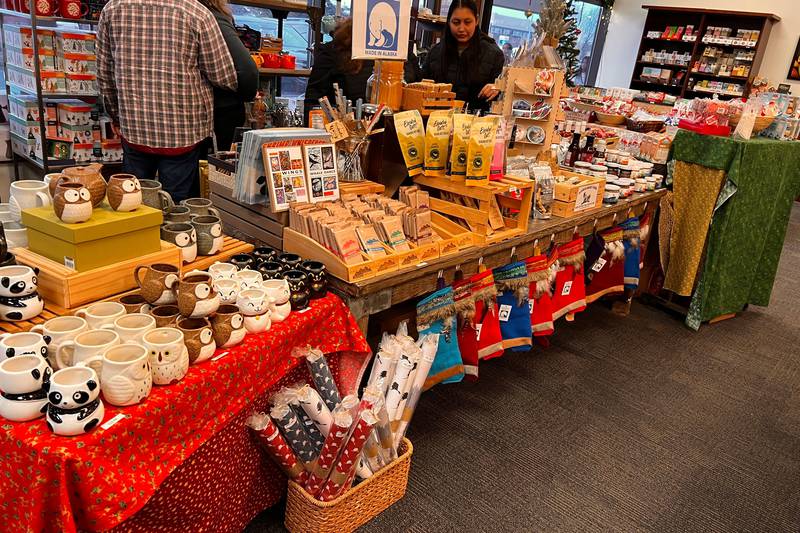 Need a holiday gift for that Alaska foodie, friend or family member? Here are 6 great options