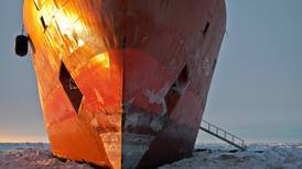 Do icebreakers contribute to climate change?