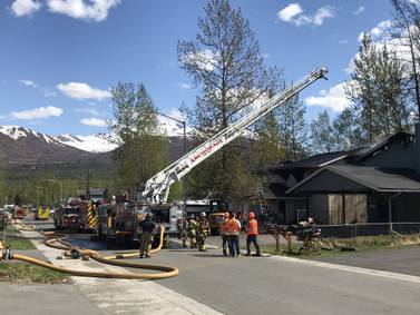 2 duplexes damaged by fast-spreading fire in East Anchorage neighborhood 