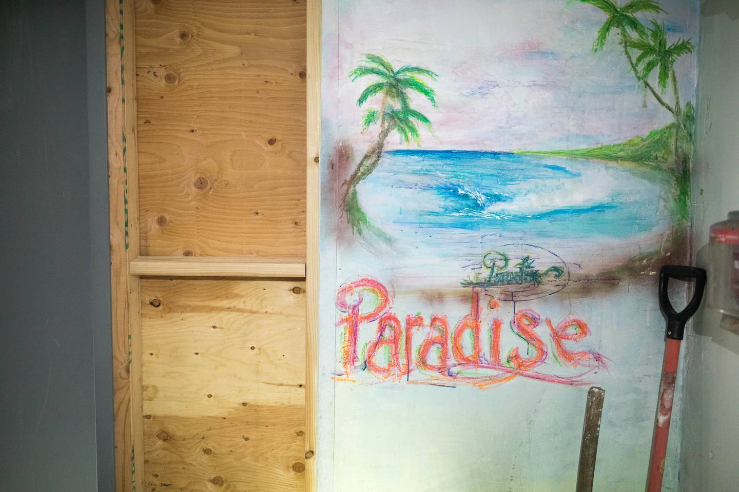 paradise inn, spenard