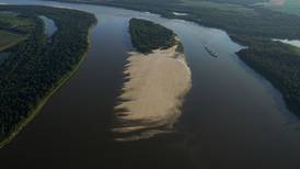 A saltwater wedge climbing the Mississippi River threatens drinking water