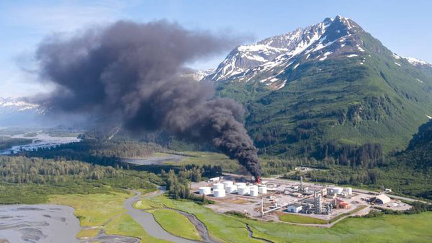 Fire at Valdez Petro Star refinery