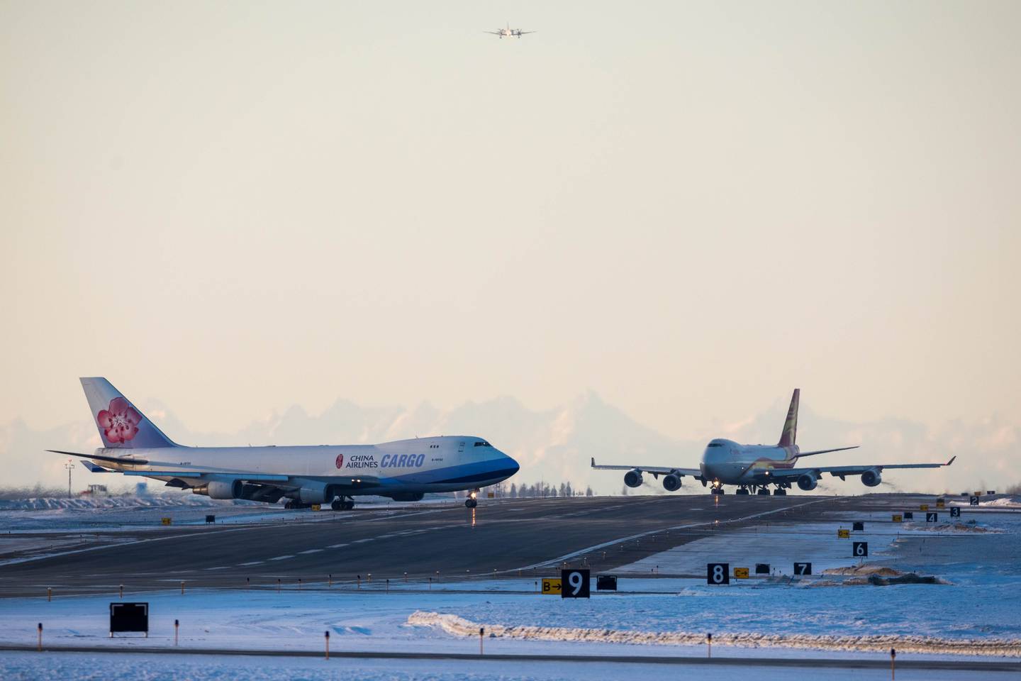 747, airplane, airport, aviation, cargo plane, jet, plane, ted stevens anchorage international airport, tsaia