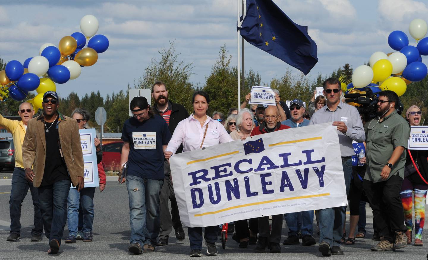 Recall Dunleavy campaign submitted 49,006 signatures 