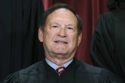 US flag outside Justice Alito’s home was hung upside down after Trump’s ‘Stop the Steal’ claims